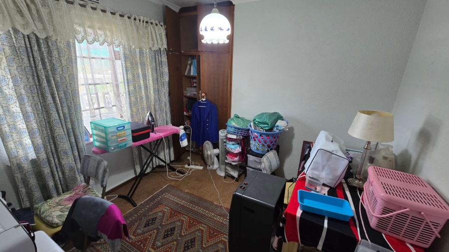 6 Bedroom Property for Sale in Protea Heights Western Cape